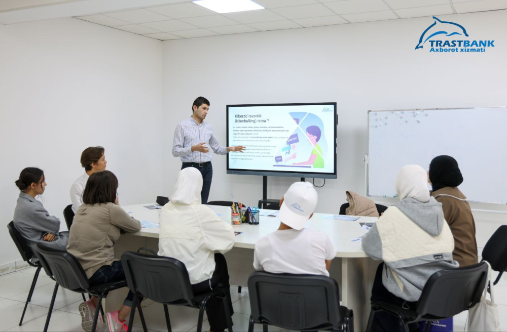 “Bo‘ston” mahallasida “Kibermadaniyatni yuksaltirish oyligi” doirasida tadbir o‘tkazildi