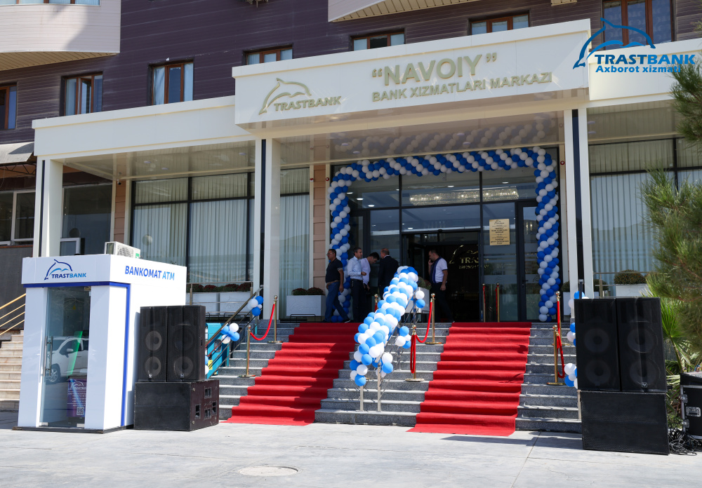 “Navoiy” bank xizmatlari markazi endi yangi binoda mijozlarni qabul qiladi