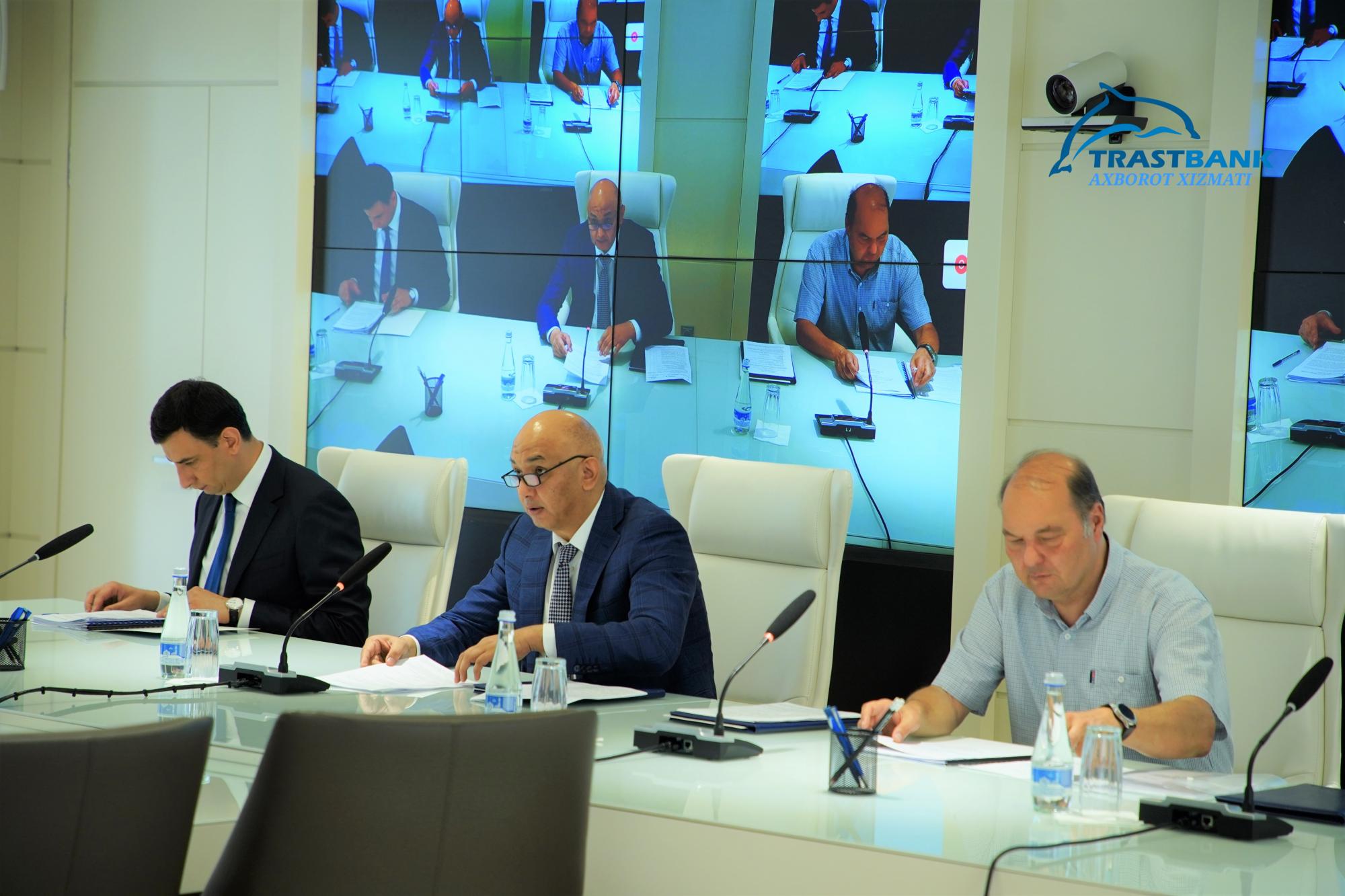 01 (3).jpg 01 (3).jpg